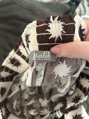 Marled Brown and Cream Sunburst Smocked Top